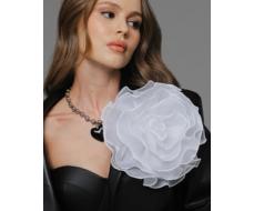 Большая брошь роза из органзы