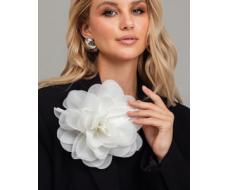 Большой цветок из шелка гофре