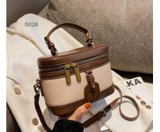 Освежите свой гардероб с помощью нашей трендовой женской сумки