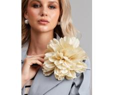 Брошь из жатого шелка