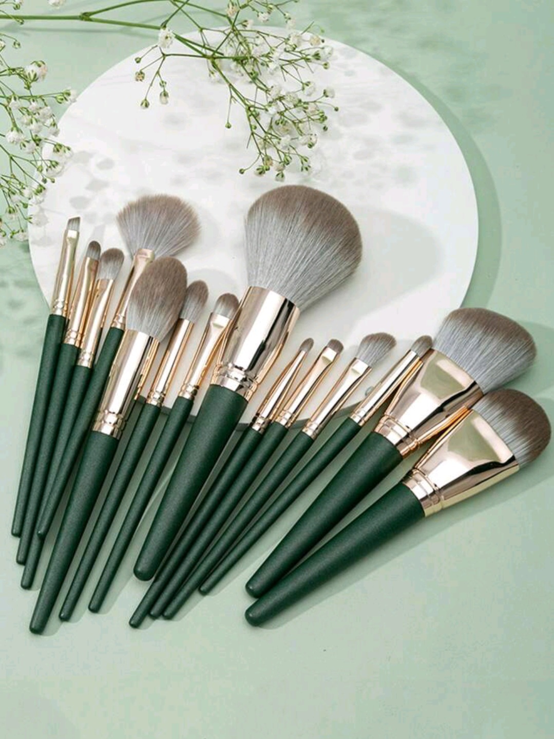 14pcs/Set Professional Makeup Brushes Kit With Green Bristles, Suitable For Foundation, Blush, Eyebrow, Concealer, Liquid Mixer, Etc. Essential For Beginners And Makeup Artists