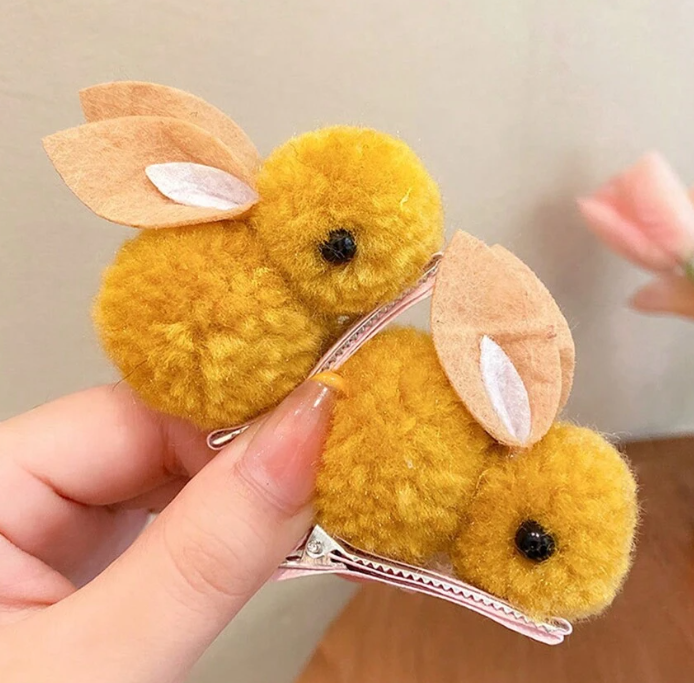 2 шт Women's Hair Accessories Cute Plush Ball Rabbit Alligator Hair Clip Girl's Hair Clip SKU: sc2312115505244201