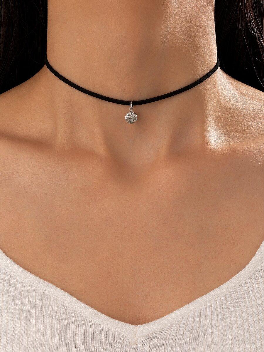 Round Cubic Zirconia Charm Choker SKU: sj2203254062046442