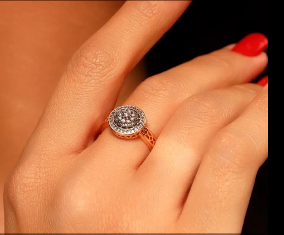 Кольцо 19 р ювелирная бижутерия коллекция "Дубай", вставка: фианиты, цвет: прозрачный,