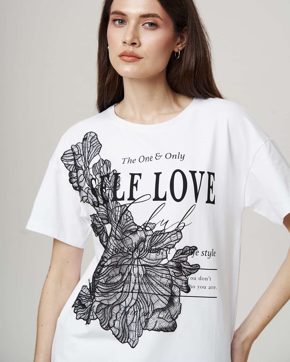 Футболка хлопковая оверсайз с аппликацией FDC005