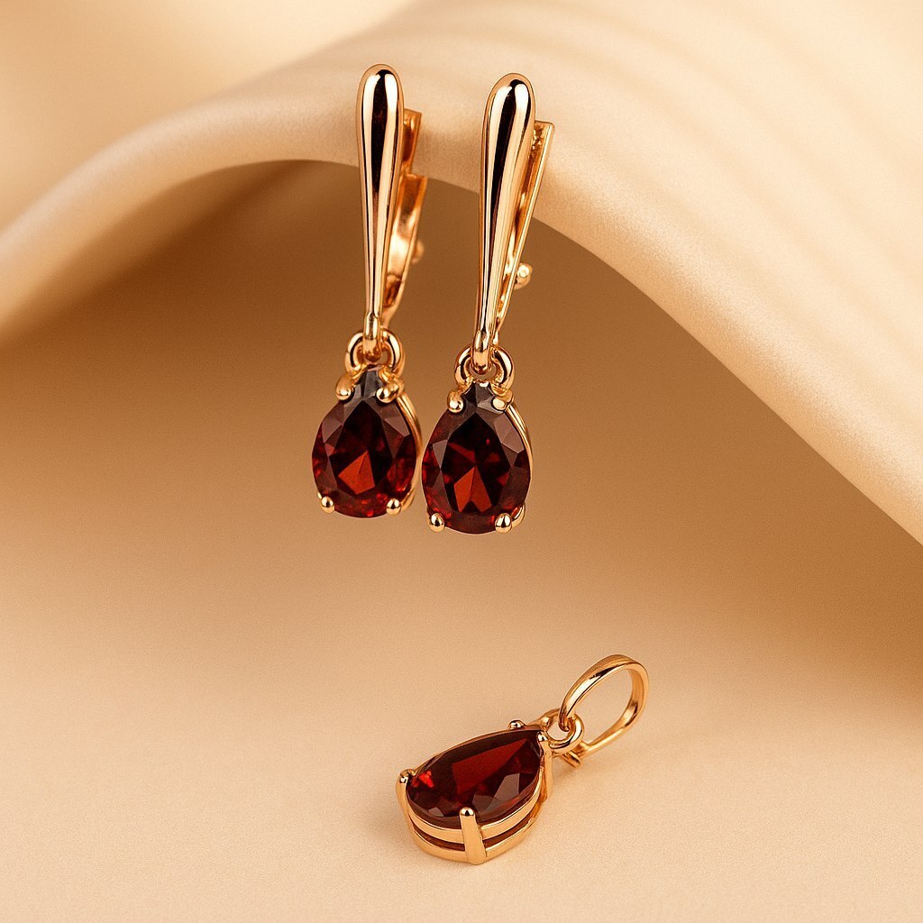 Комплект ювелирной бижутерии коллекция Дубай серьги и кулон покрытие позолота вставка фианиты цвет красный