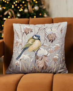 Наволочка с белыми бусинами