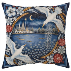 Наволочка с белыми бусинами