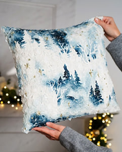 Наволочка из текстурной ткани с лепесточками