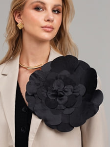 Большой цветок брошь