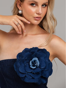 Большой джинсовый цветок брошь