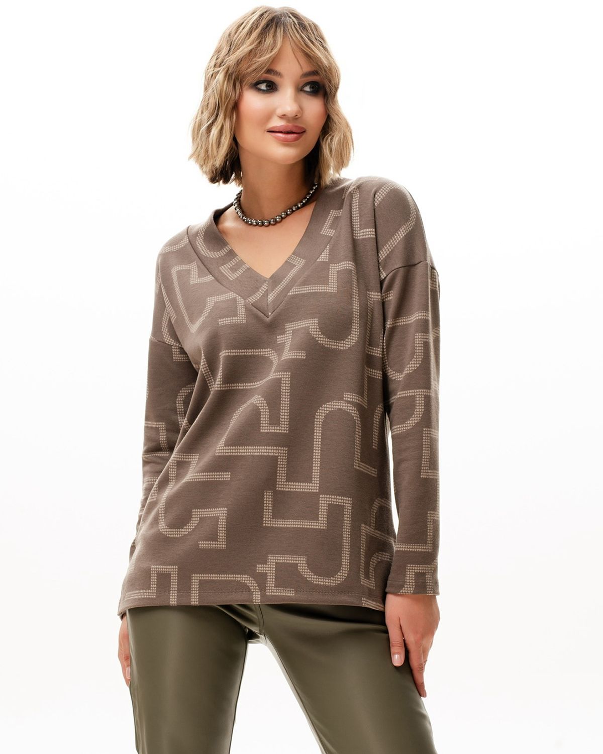 Лонгслив с V-образным вырезом 94.1.1