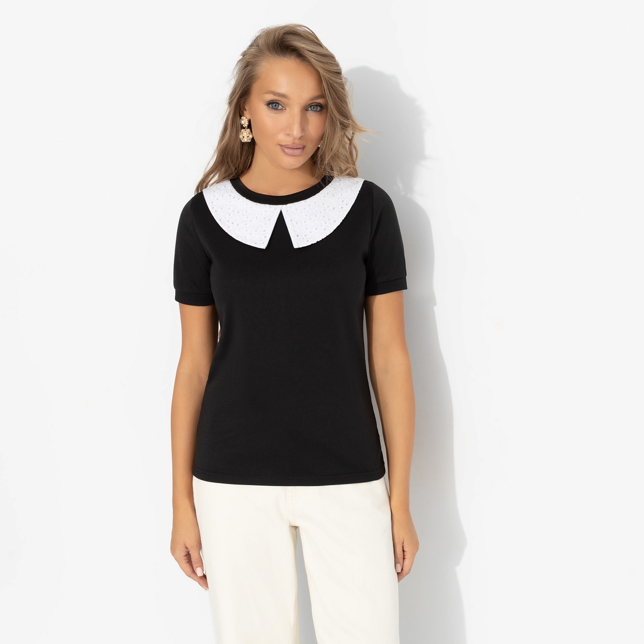 Футболка с воротничком Ближе к себе