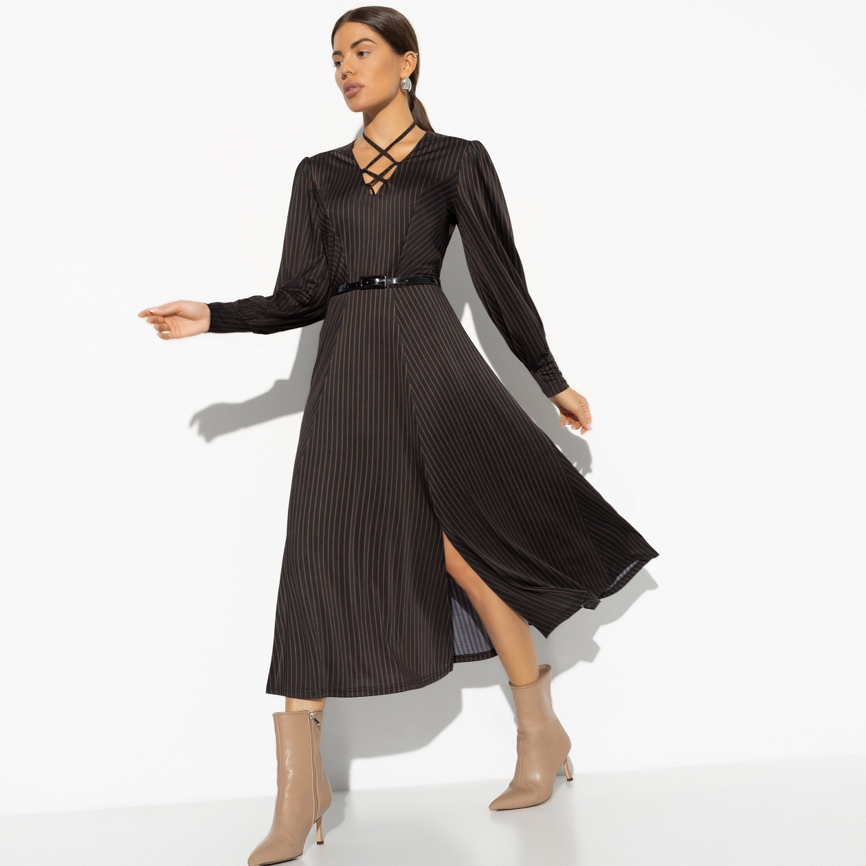 Платье Высокие требования (brown, с ремешком)