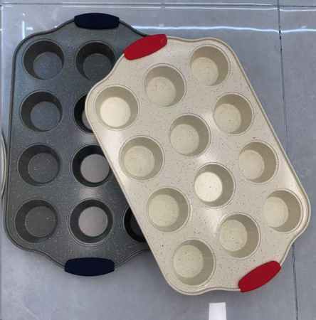Форма для выпечки кексов и капкейков 12 ячеек ручки силикон